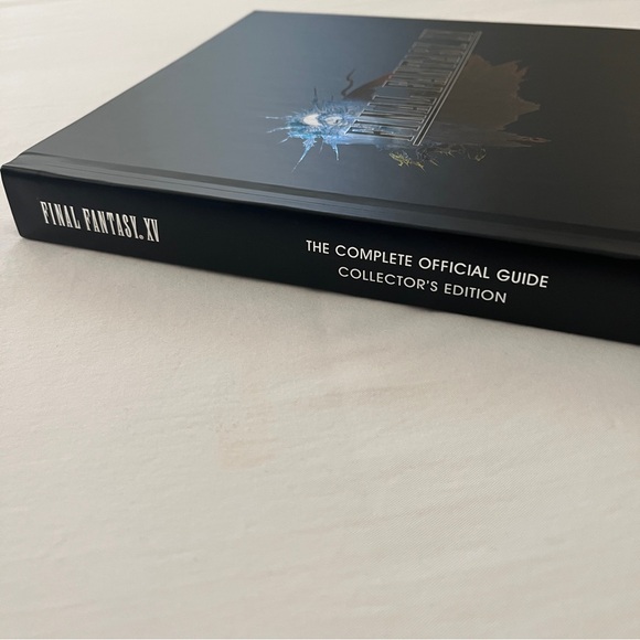 Final Fantasy XV The Official Guide Collector's Edition - Picture 4 of 7